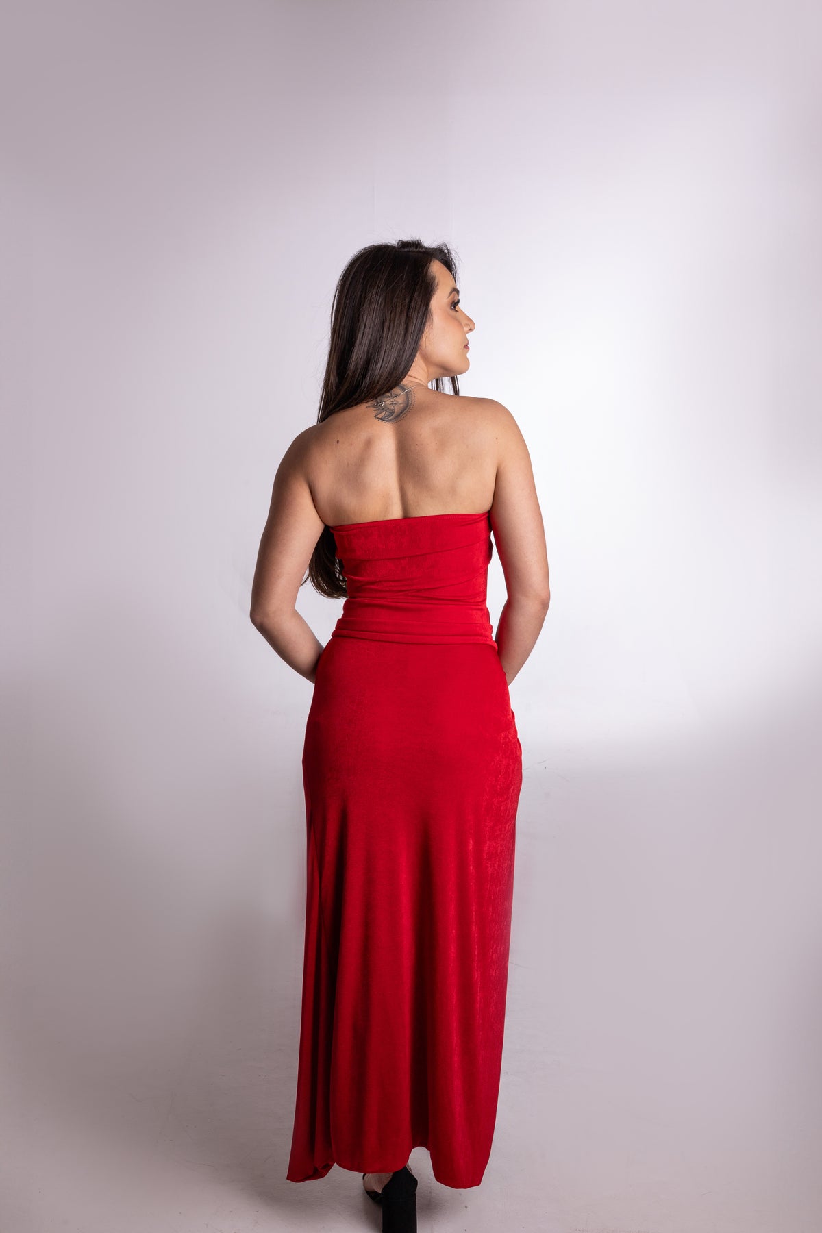 VESTIDO FEMININO TOMARA QUE CAIA COM FENDA